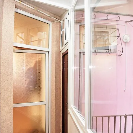 Apartment Designer In The Center *