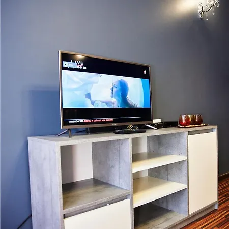 Apartment Designer In The Center *