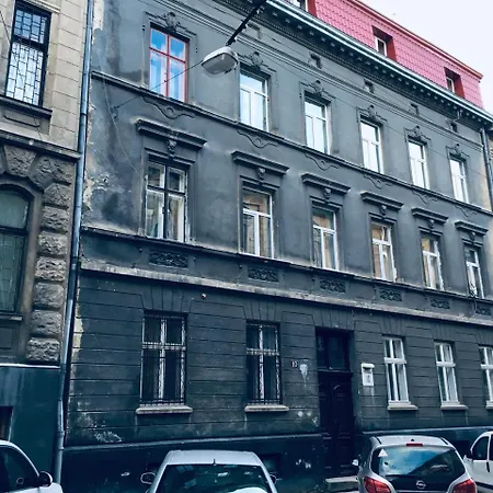Apartment Designer In The Center *